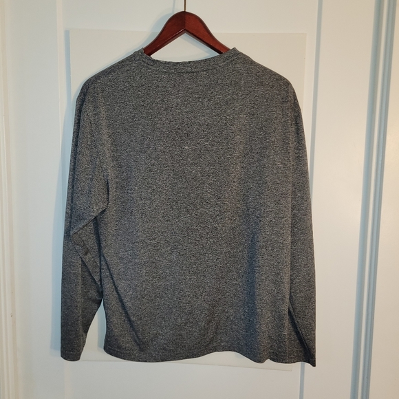 Long sleeve Activewear shirt - Picture 2 of 5